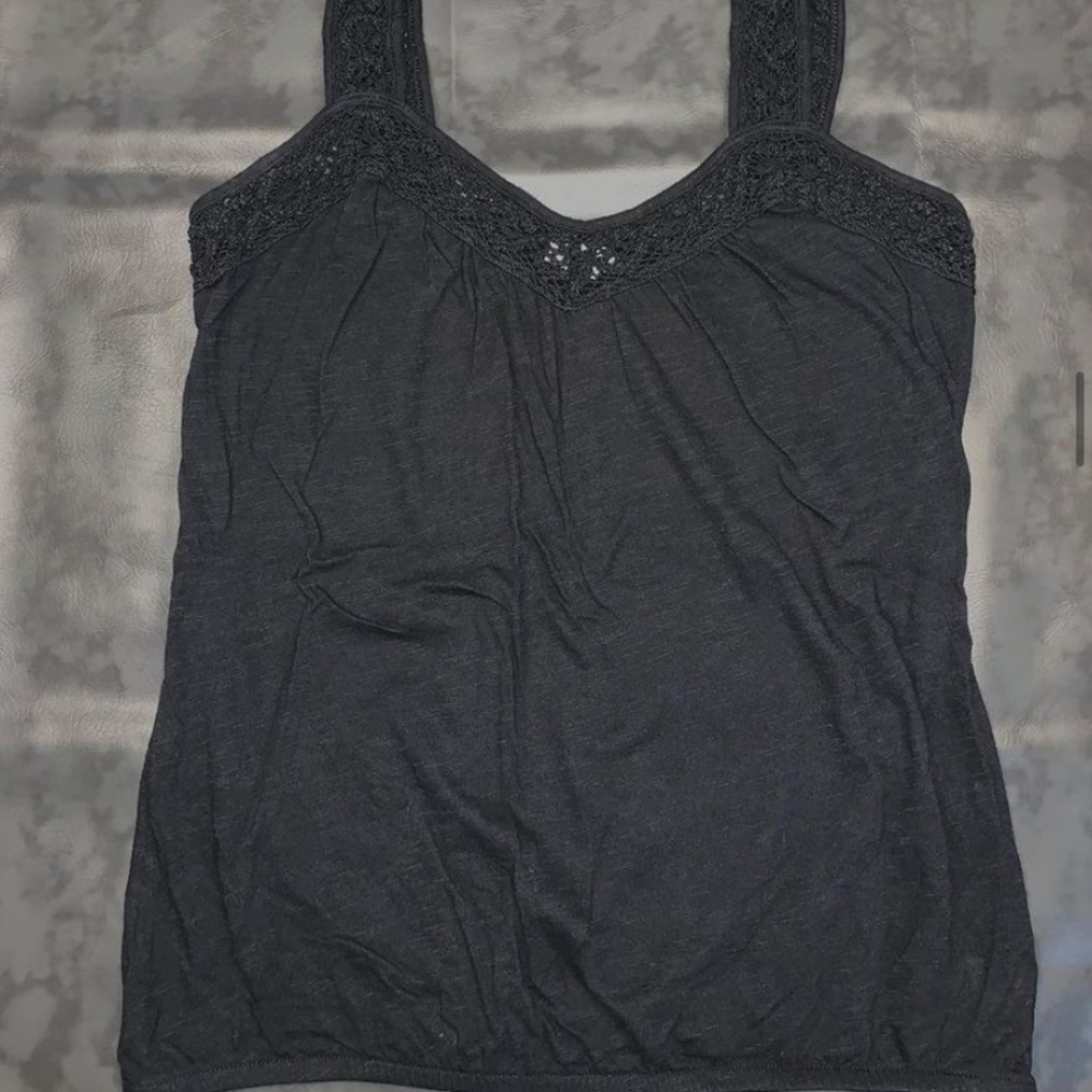 black tank